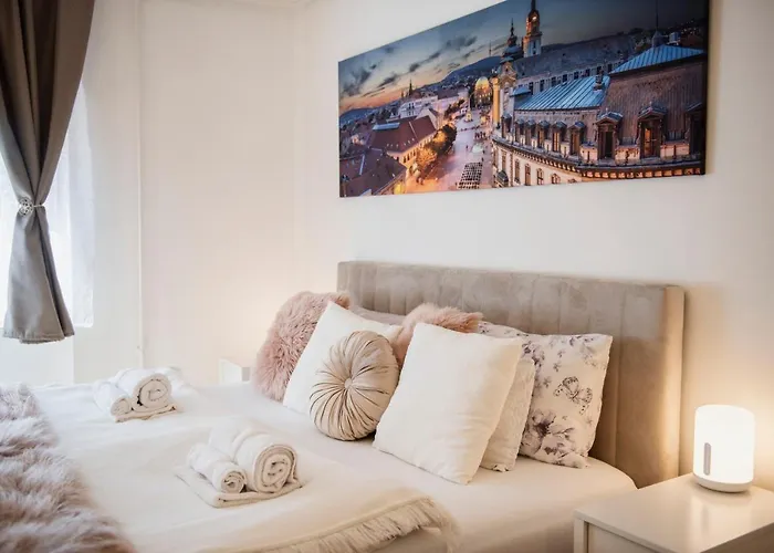 Heart Of Pecs Apartman Free Parking