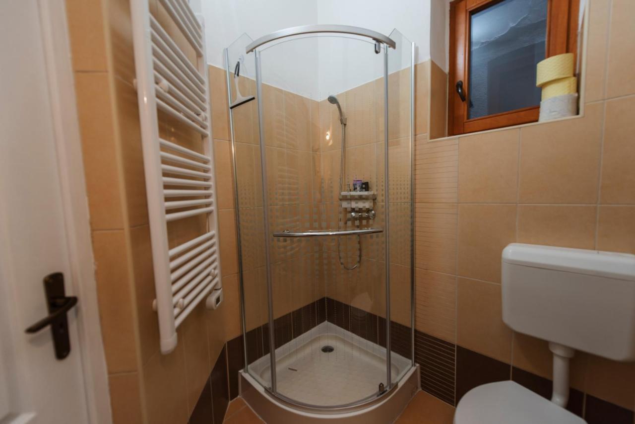 Heart Of Free Parking Apartment Pécs