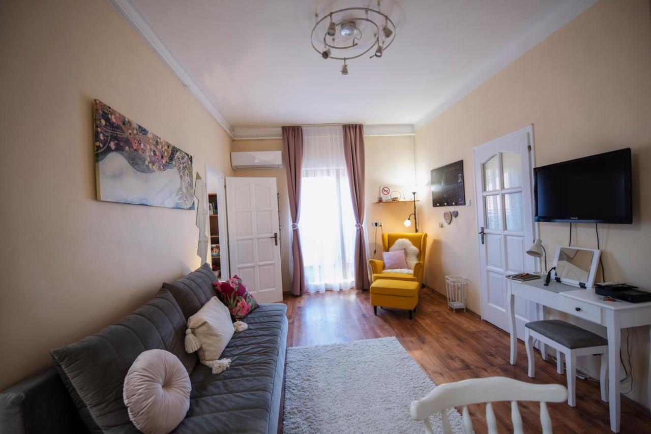 Heart Of Free Parking Apartment Pécs